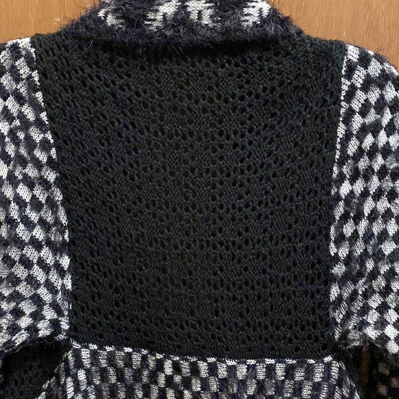 Fun! ijeans by Buffalo Fuzzy Sweater - Picture 5 of 9